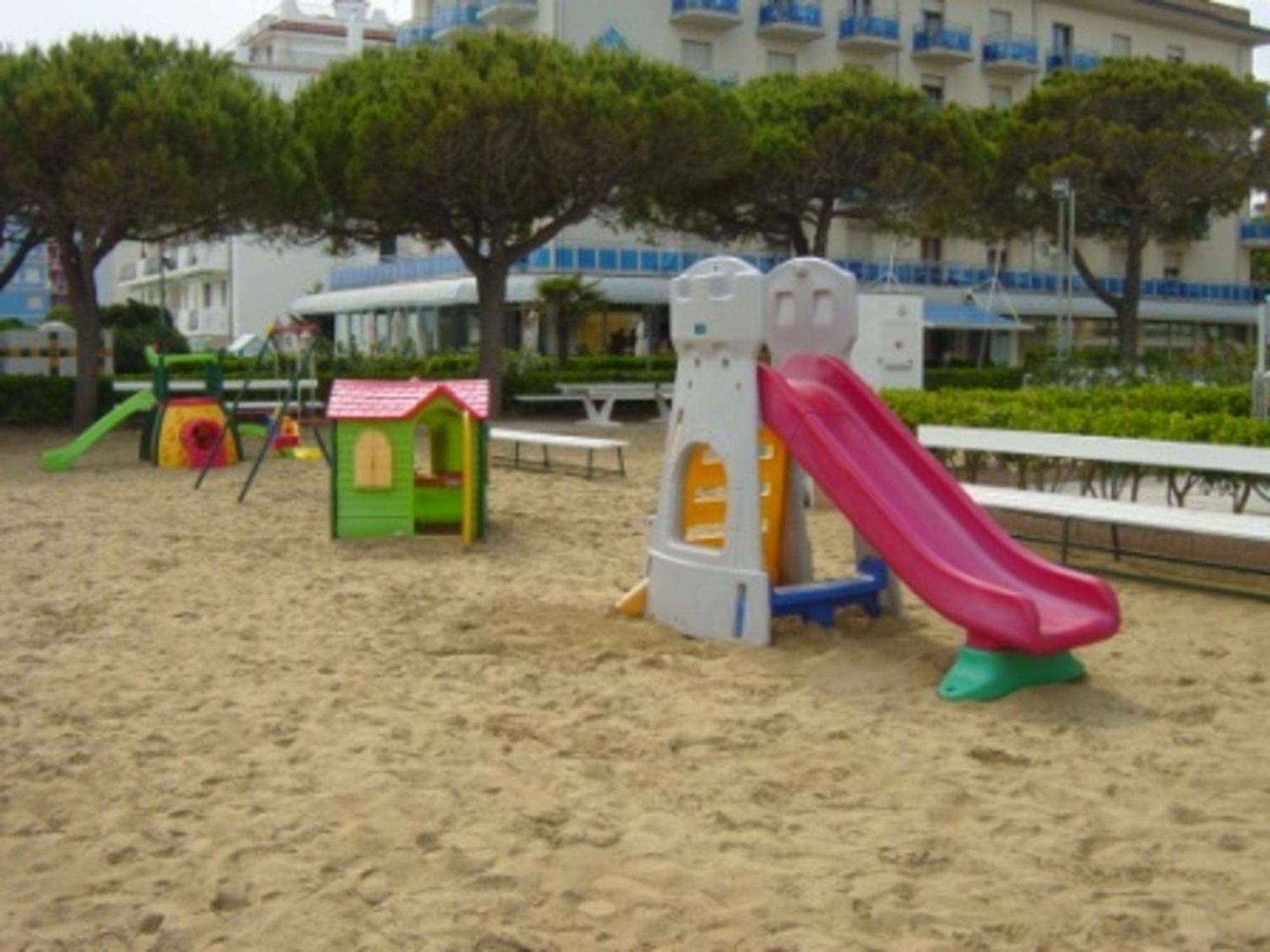 Il Panfilo Sul Mare